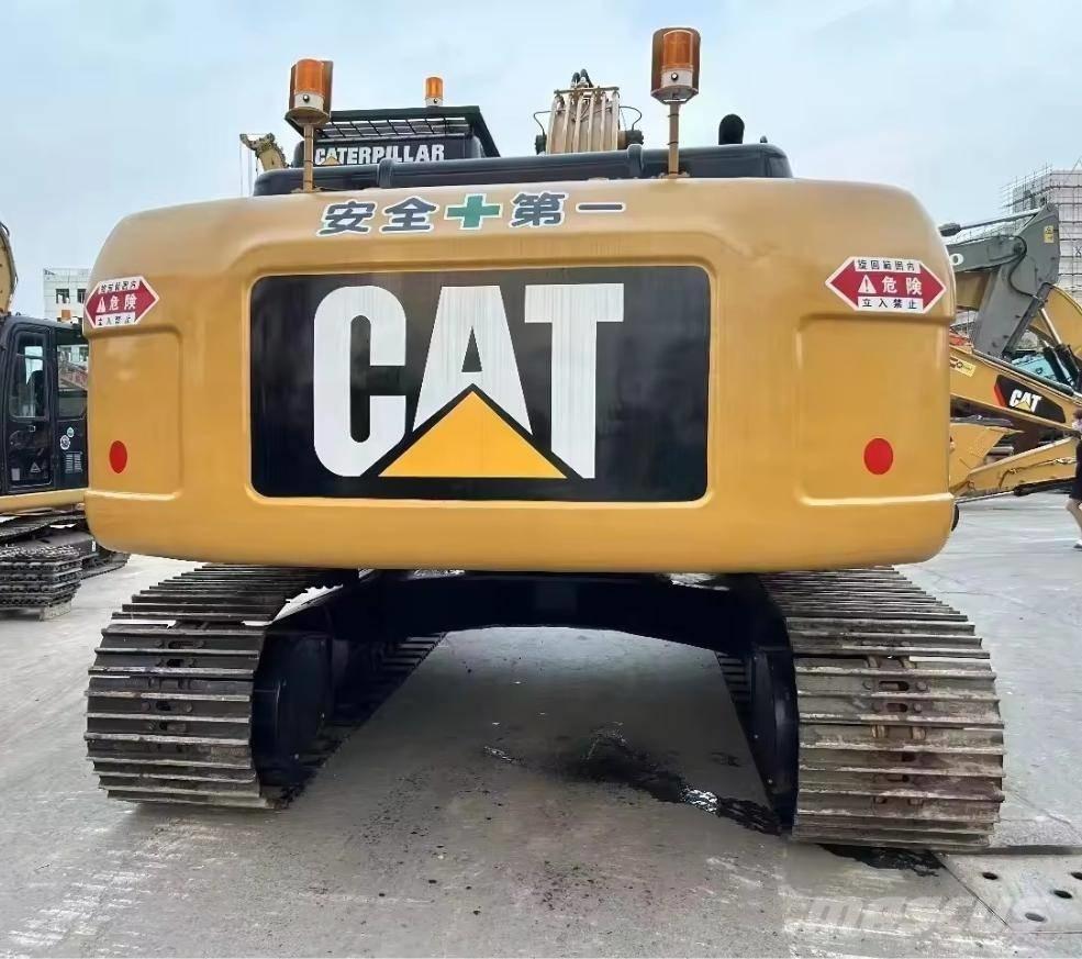 CAT 323 D Paletli ekskavatörler