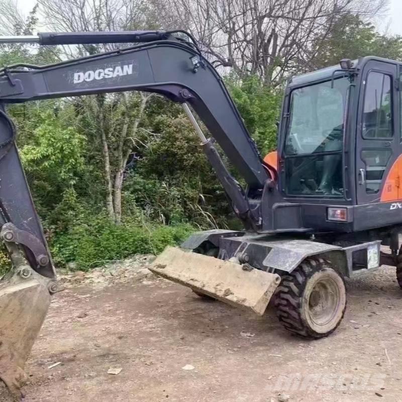 Kubota DX60w Lastik tekerli ekskavatörler