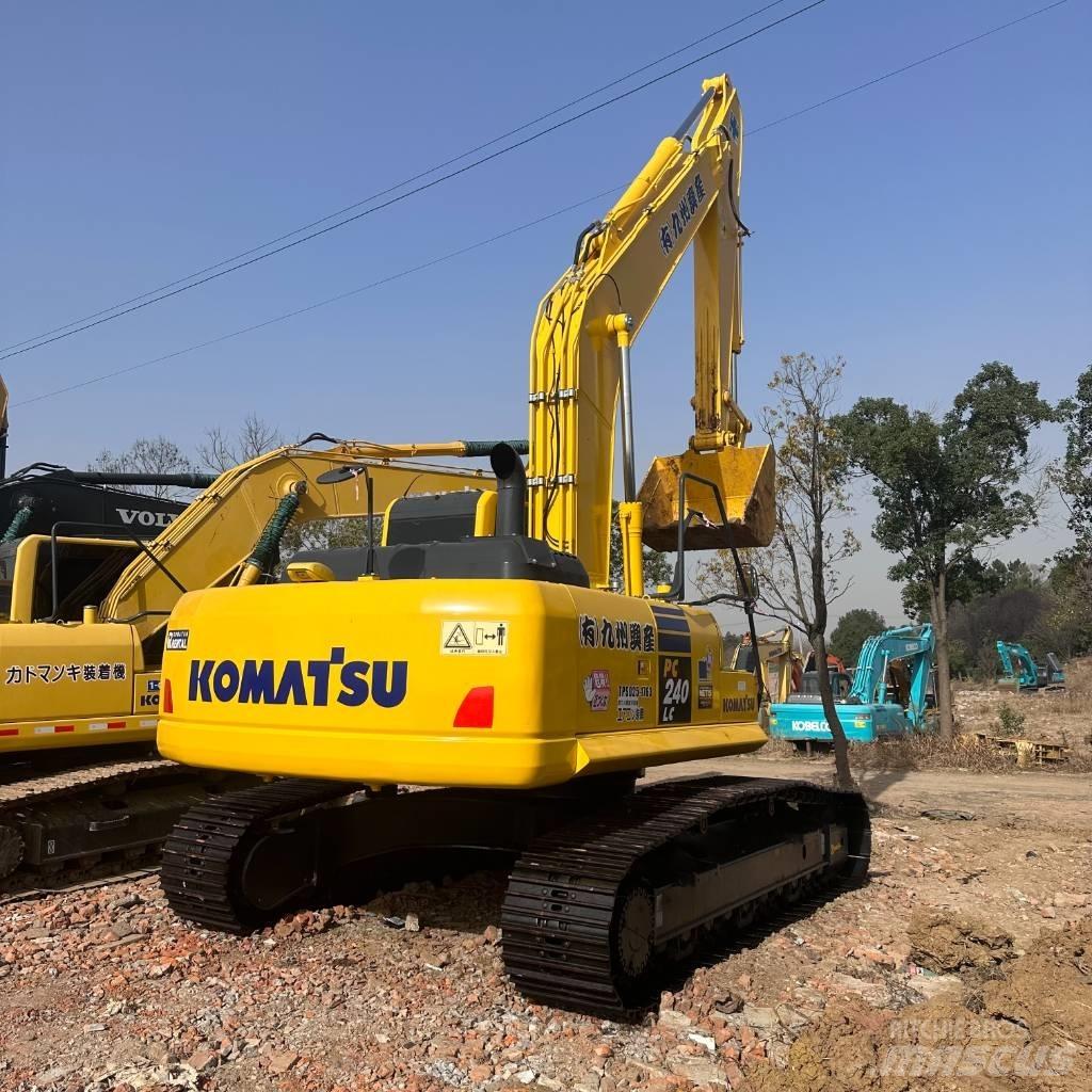 Komatsu PC 240 Paletli ekskavatörler