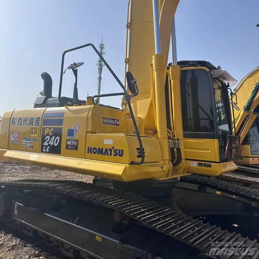 Komatsu PC 240 Paletli ekskavatörler