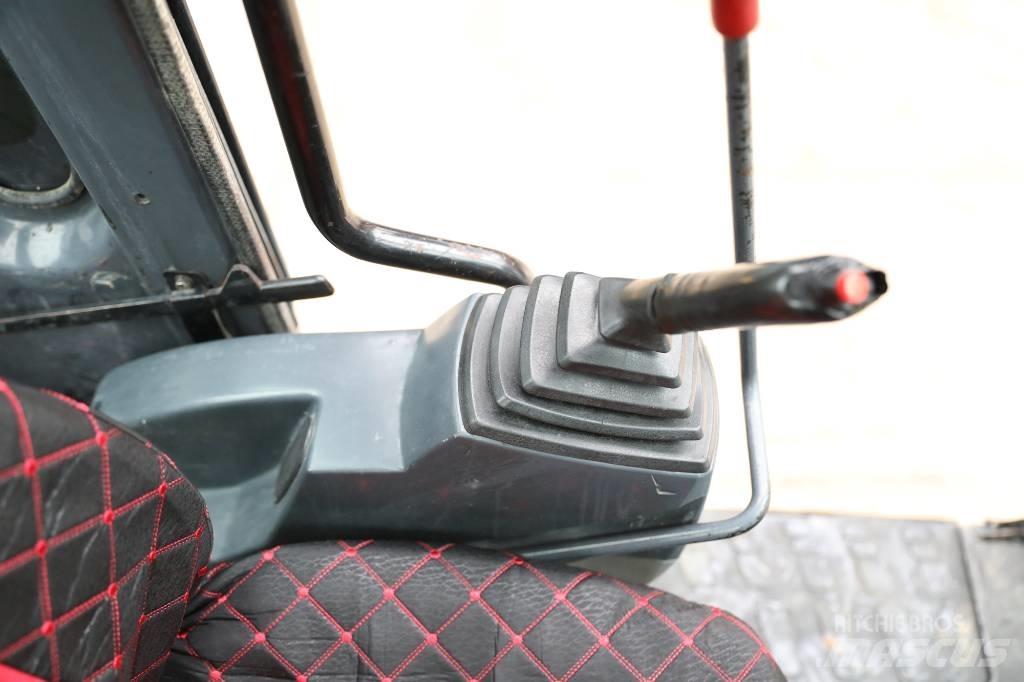 Kobelco SK 140 Paletli ekskavatörler
