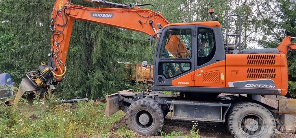 Doosan DX170W Lastik tekerli ekskavatörler