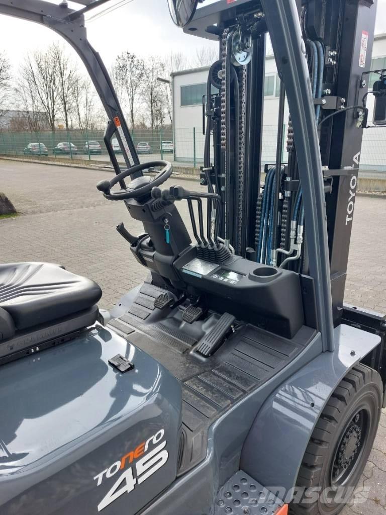 Toyota Tonero 8FG40F LPG'li forkliftler
