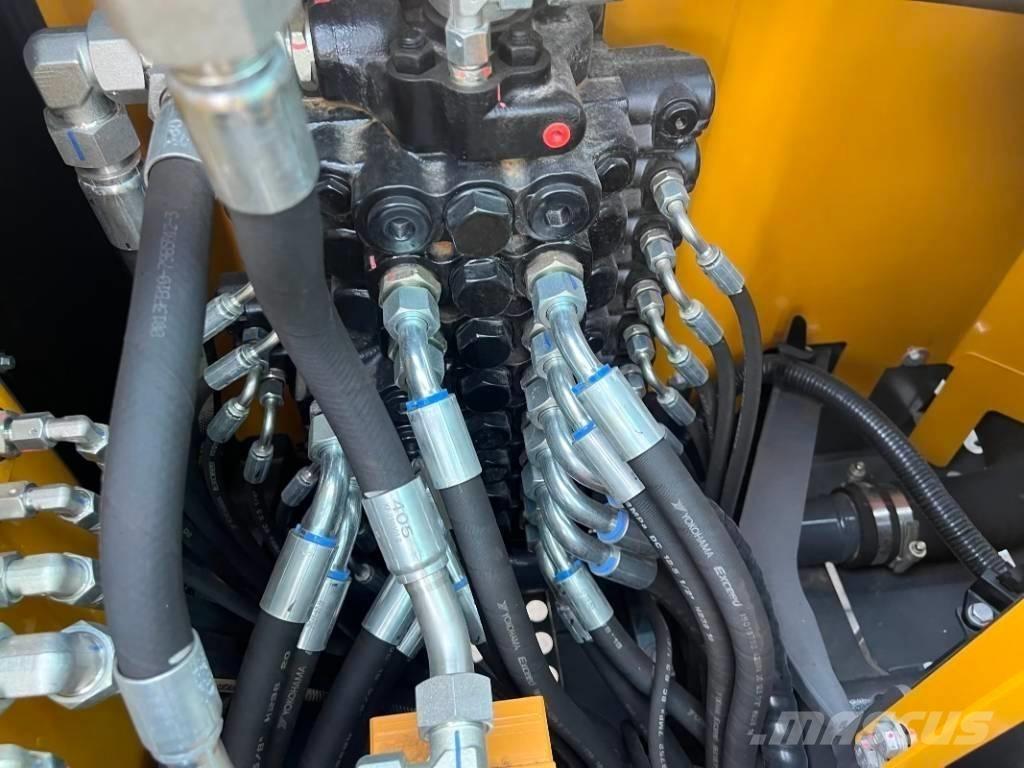 XCMG XE 75 Paletli ekskavatörler