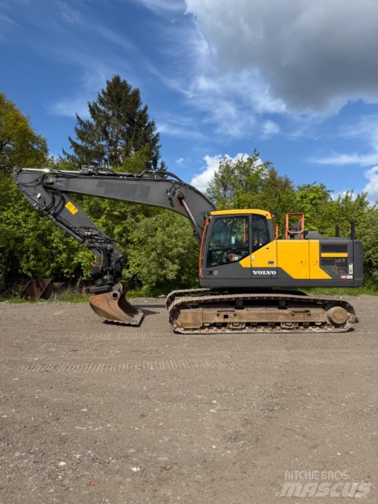 Volvo EC 220 EL Paletli ekskavatörler