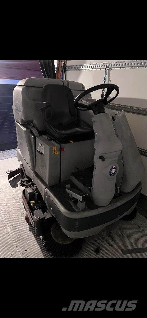 Nilfisk BR 1100S Kurutmalı temizleme makineleri
