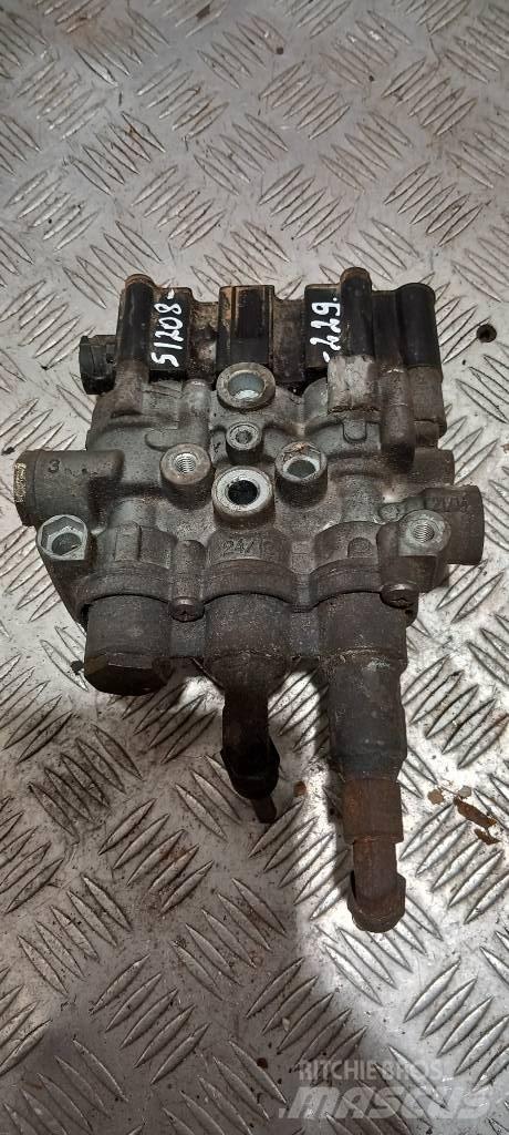 Scania 94 D.   1383958 Frenler