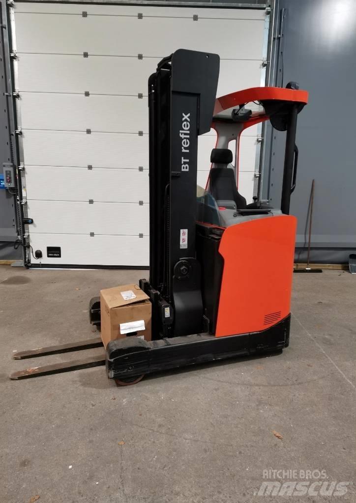 Toyota RRE160H Reach truck - depo içi istif araçları