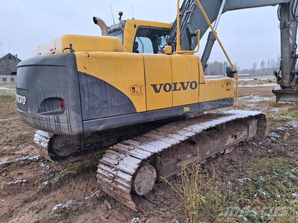 Volvo EC210 BLC Paletli ekskavatörler