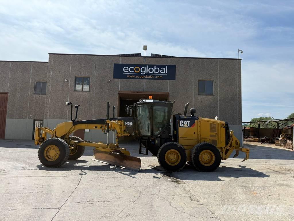 CAT 140 M 3 AWD Greyderler