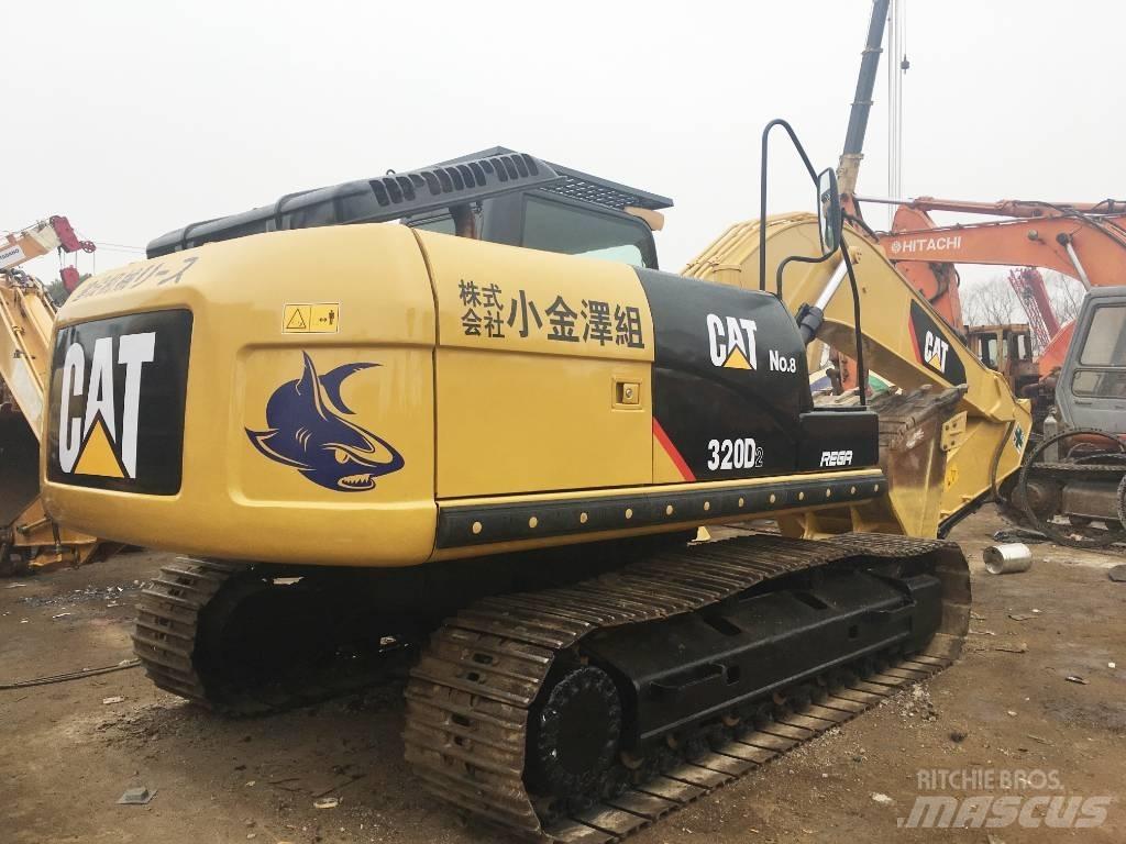 CAT 320 DL Paletli ekskavatörler