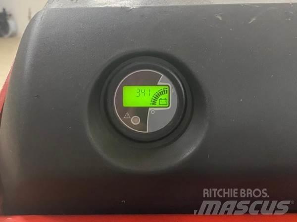 Manitou TI30 RM SP Akülü depo ekipmanları