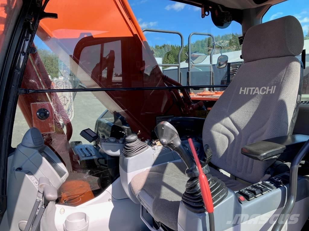 Hitachi ZX 300 LC-6 Paletli ekskavatörler