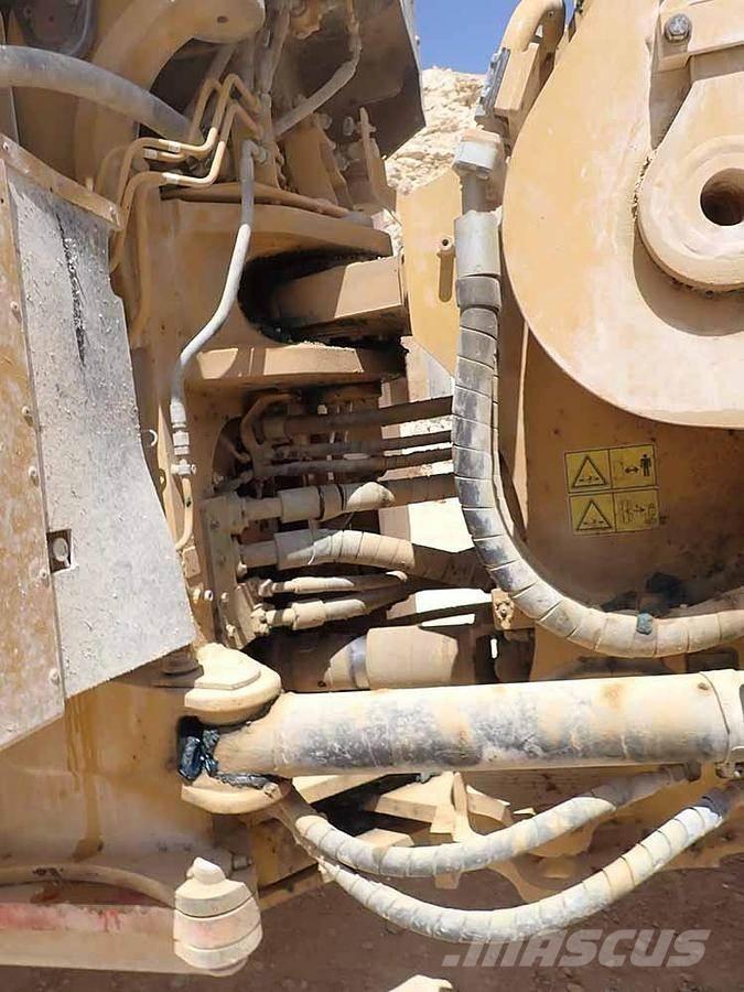 CAT 988K Tekerlekli yükleyiciler