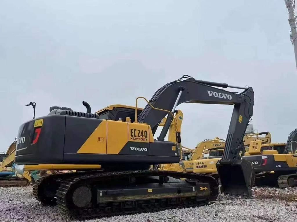 Volvo ec240D Paletli ekskavatörler
