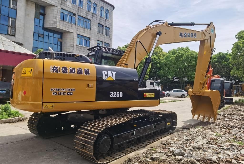 CAT 325 D Paletli ekskavatörler
