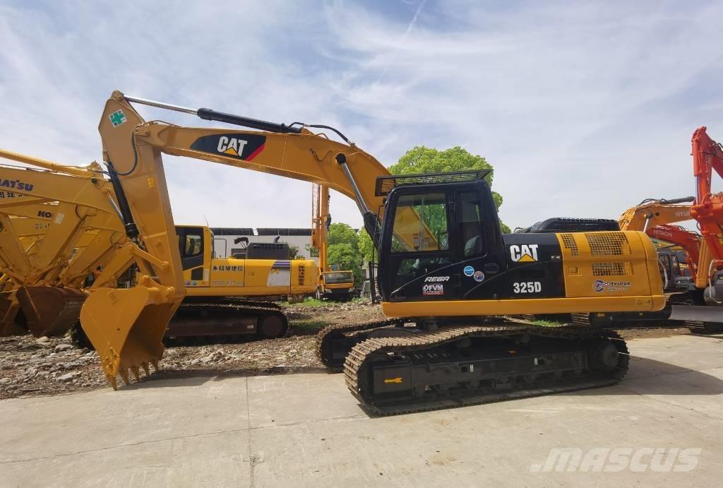 CAT 325 D Paletli ekskavatörler