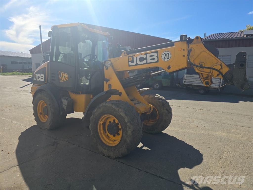 JCB TM 220 Tekerlekli yükleyiciler
