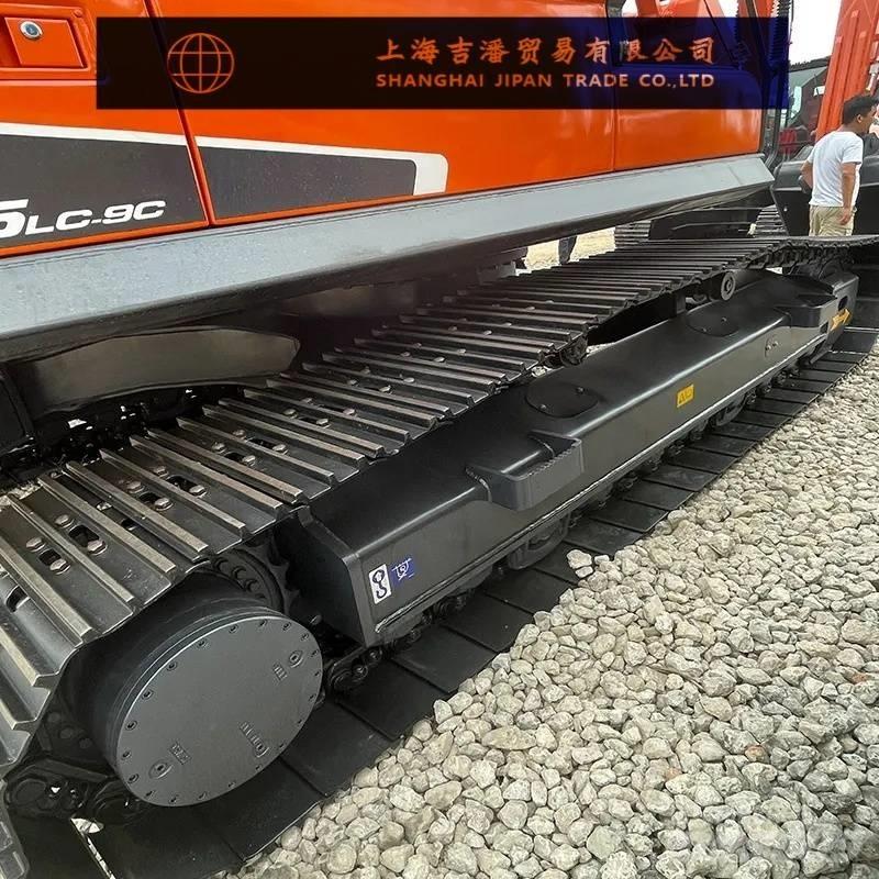 Doosan DX 225 Paletli ekskavatörler