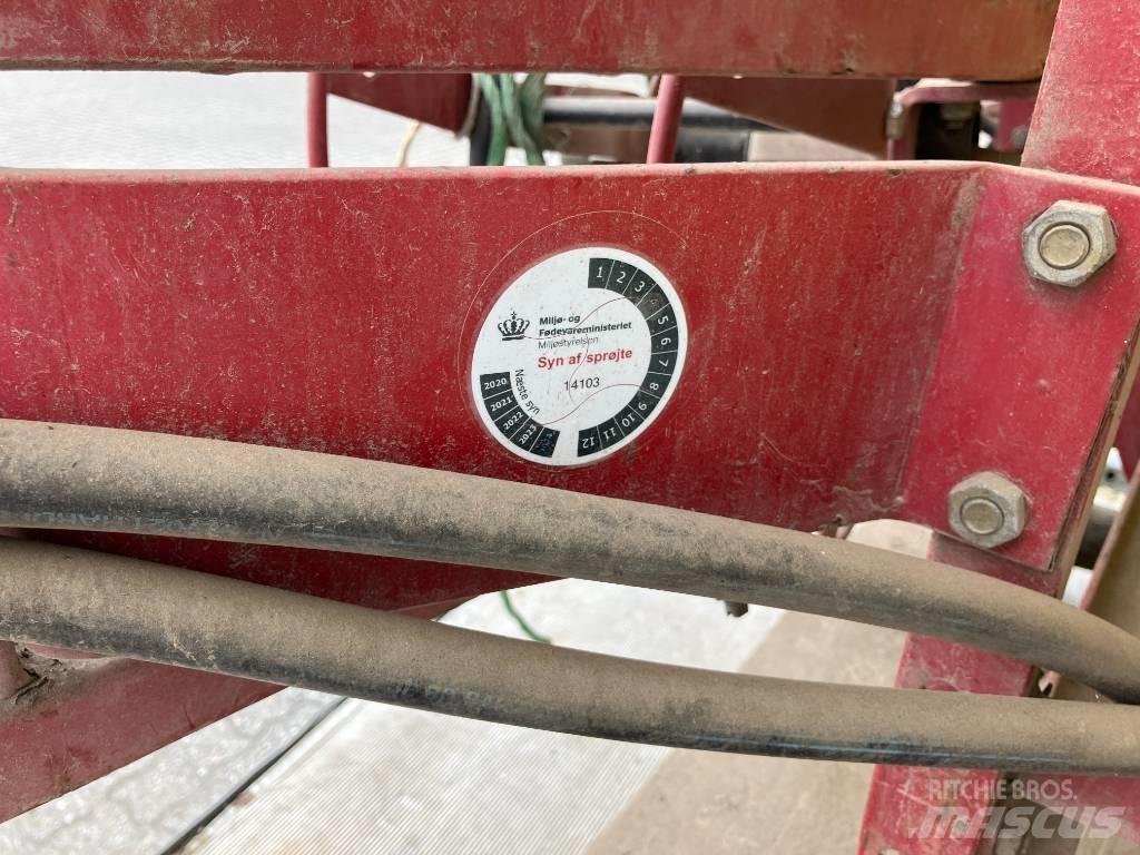 Hardi NK 600 Monte edilebilir pülverizatörler