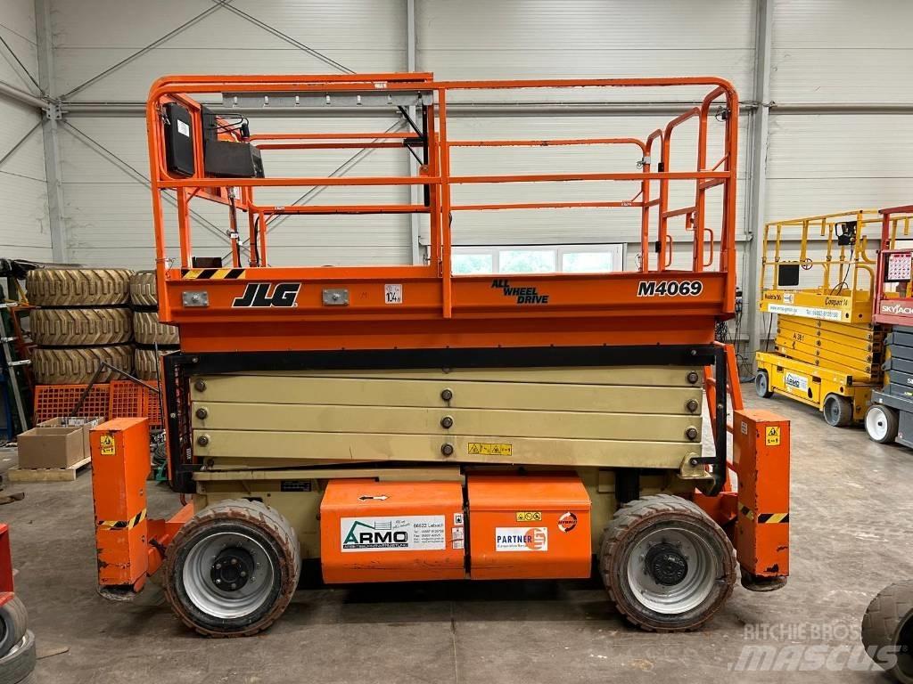 JLG M 4069 LE Makasli platformlar