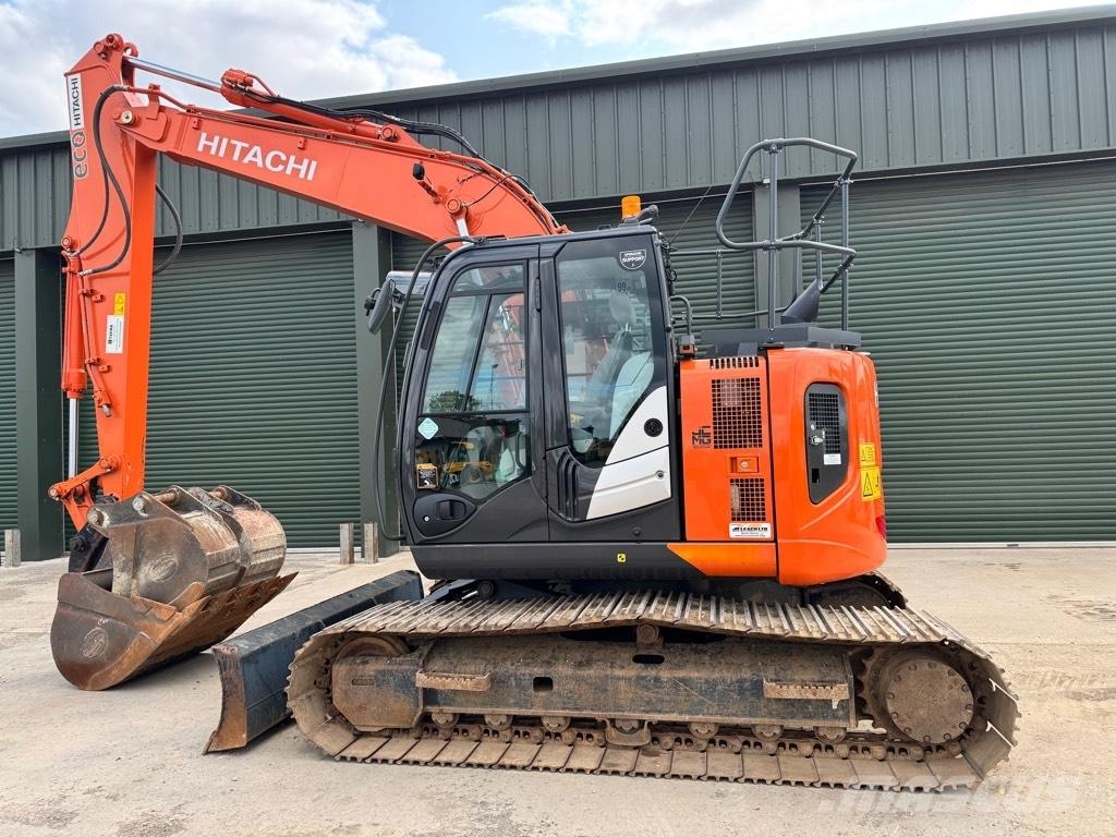 Hitachi ZX 135USBL-6 Paletli ekskavatörler