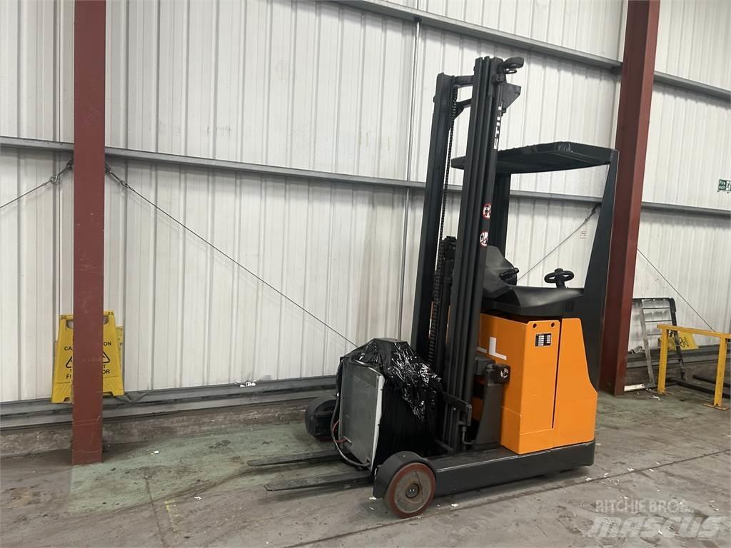 Still FM12 Reach truck - depo içi istif araçları