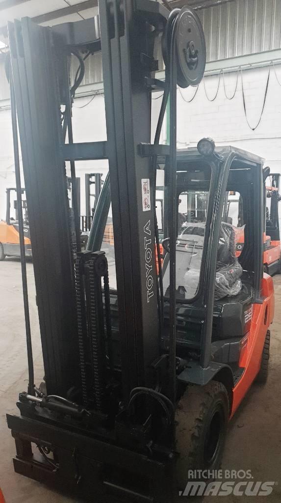 Toyota 52-8 FD 25 Dizel forkliftler