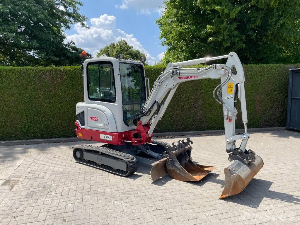 Takeuchi TB 225 Mini ekskavatörler, 7 tona dek