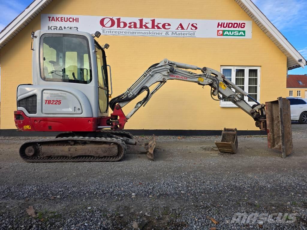 Takeuchi TB 225 Mini ekskavatörler, 7 tona dek