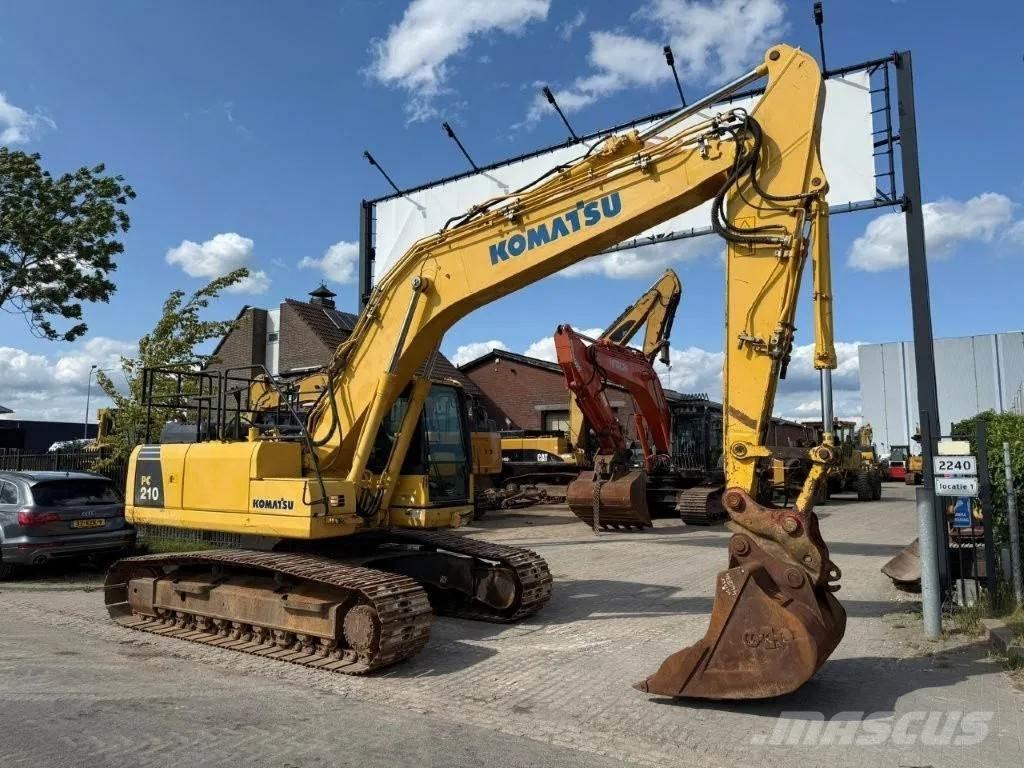 Komatsu PC210LC-8 Paletli ekskavatörler