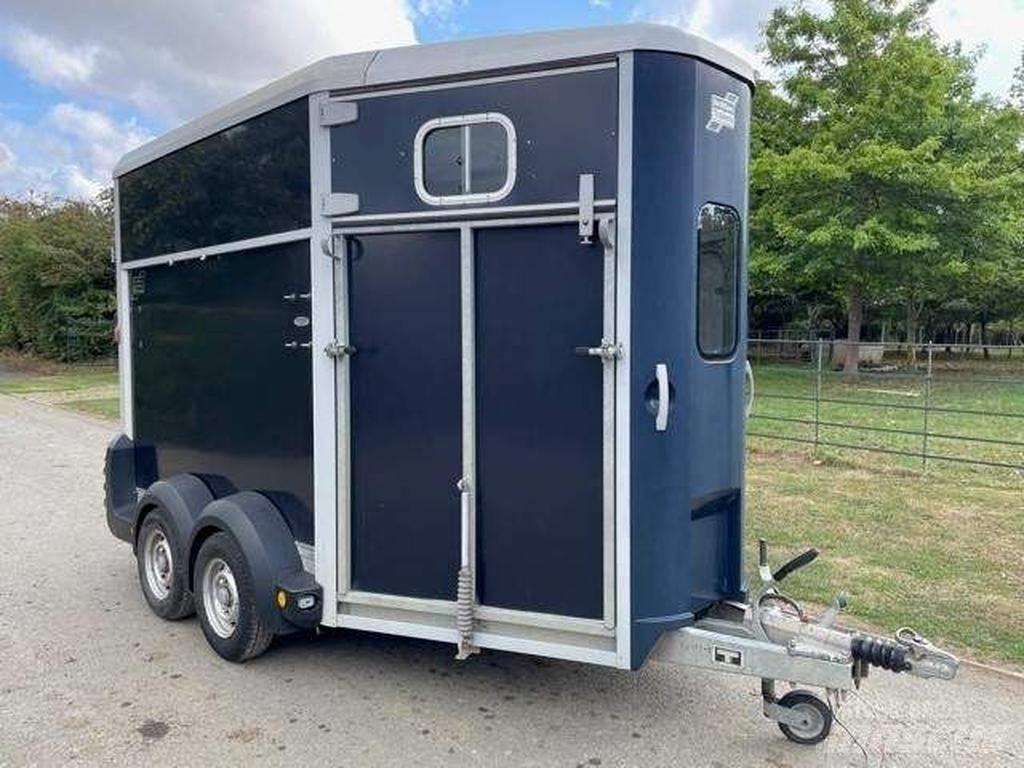 Ifor Williams HB 511 Hayvan nakil römorklari