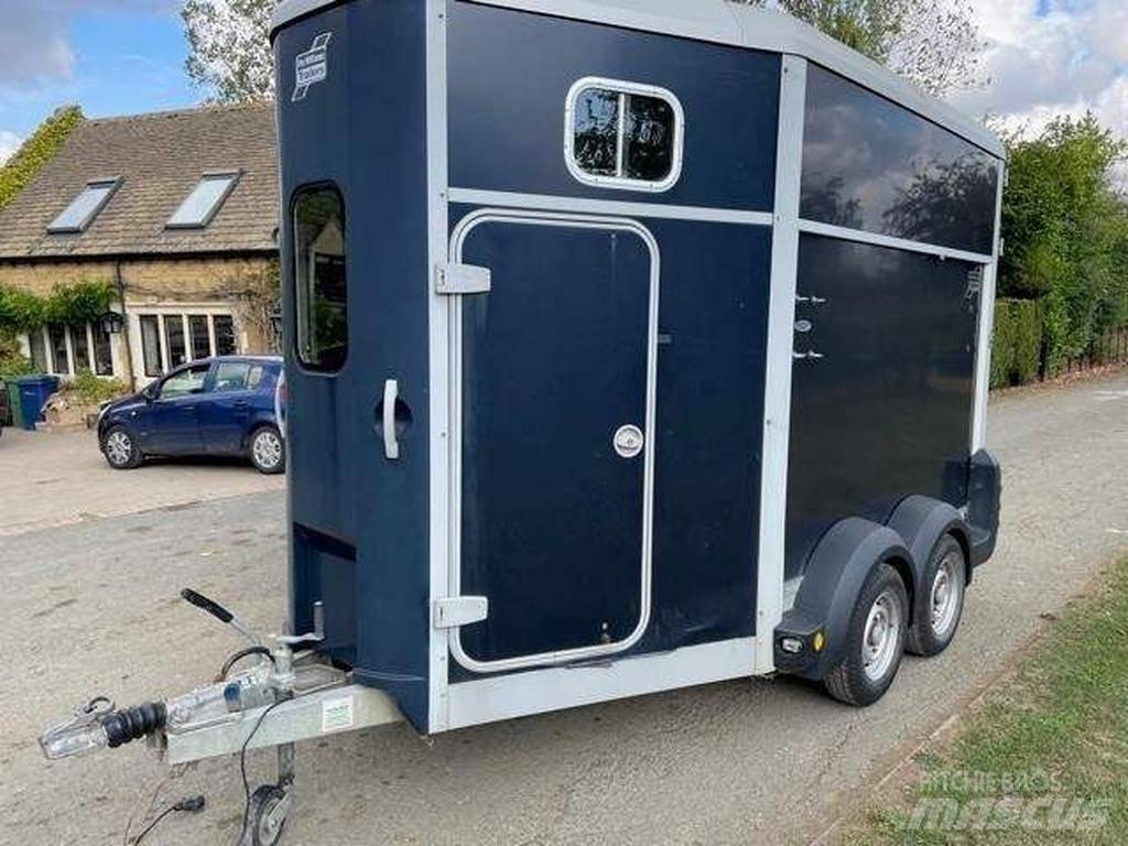 Ifor Williams HB 511 Hayvan nakil römorklari
