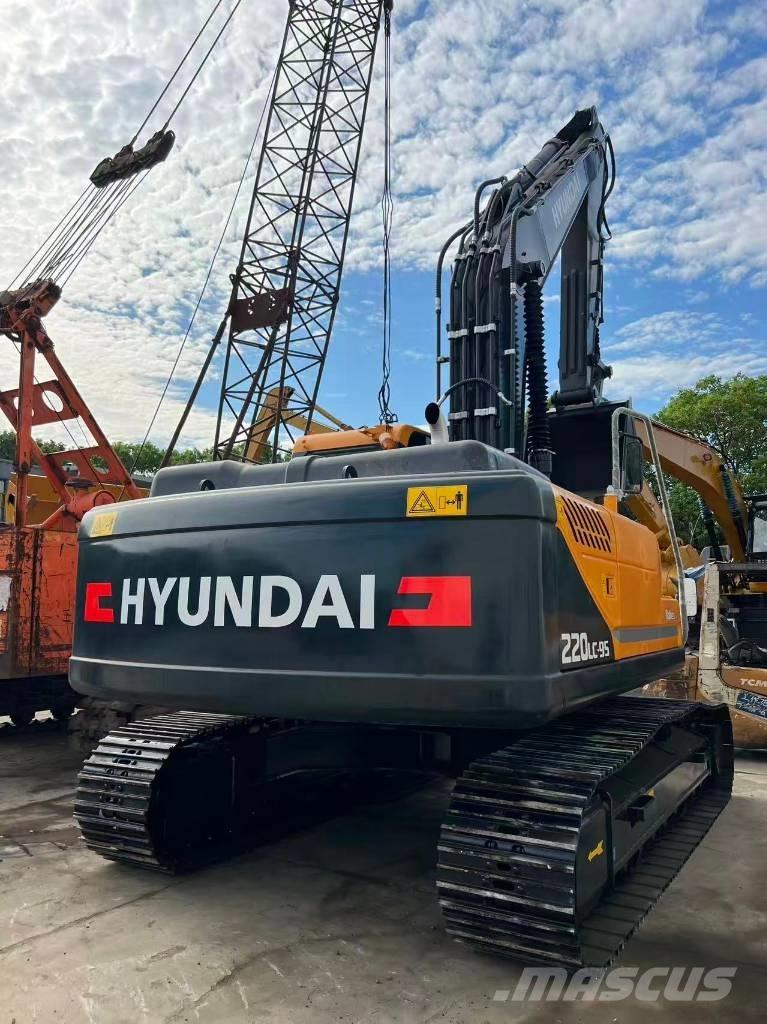 Hyundai R220LC-9S Paletli ekskavatörler