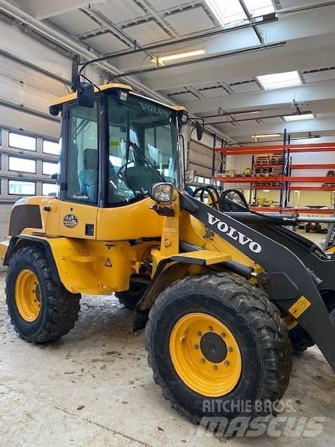 Volvo L 30 G Tekerlekli yükleyiciler
