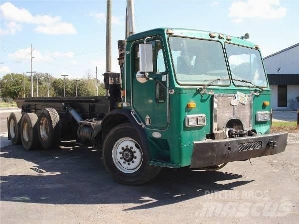 Peterbilt 320 Çekiciler