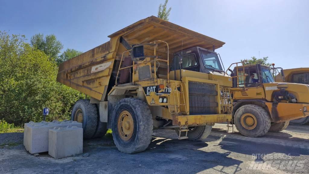 CAT 771D Yol disi kaya kamyonu