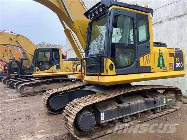Komatsu PC 200 Paletli ekskavatörler