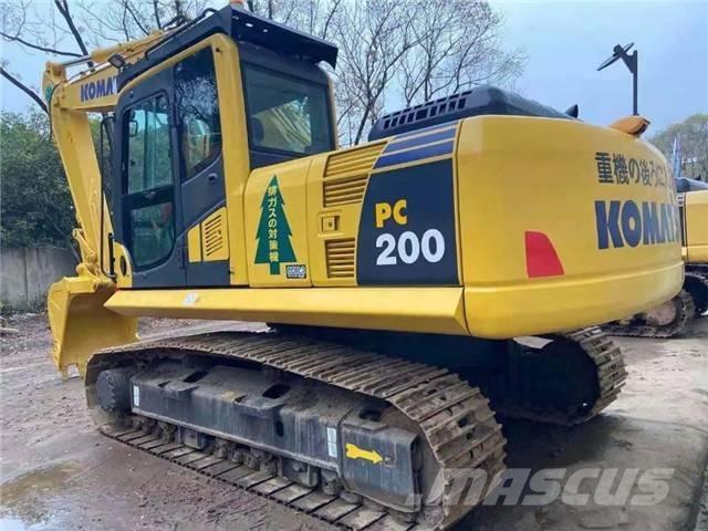 Komatsu PC 200 Paletli ekskavatörler