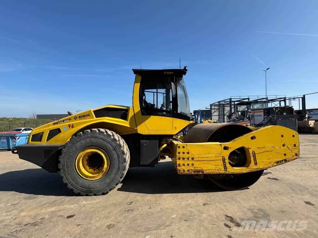 Bomag BW 226 BVC-5 Tek tamburlu silindirler