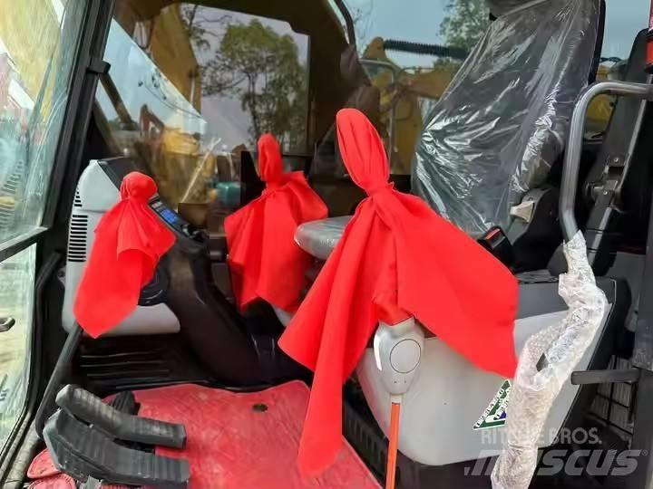 Komatsu PC240 Paletli ekskavatörler