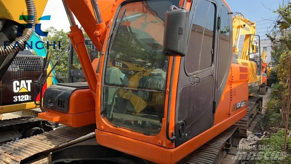 Doosan DX 140 LC Lastik tekerli ekskavatörler