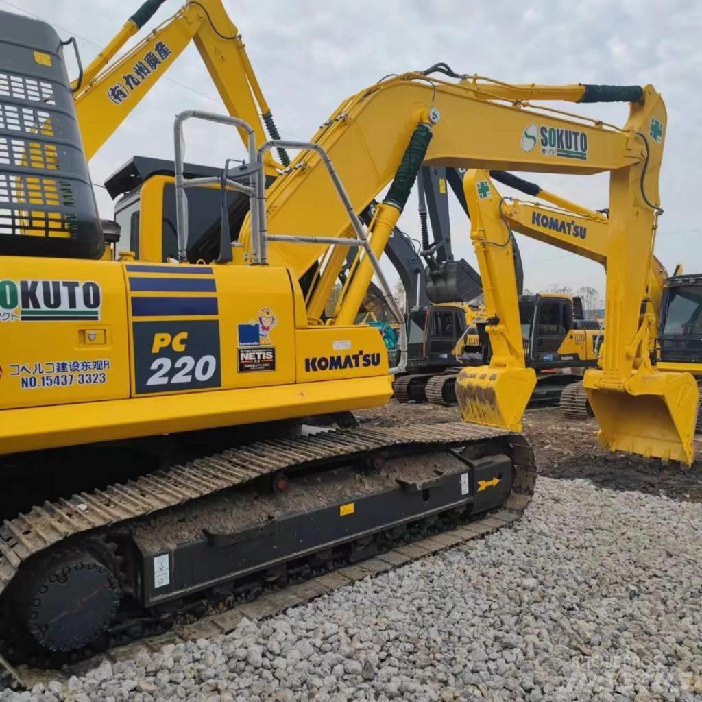 Komatsu PC 220-8 Paletli ekskavatörler