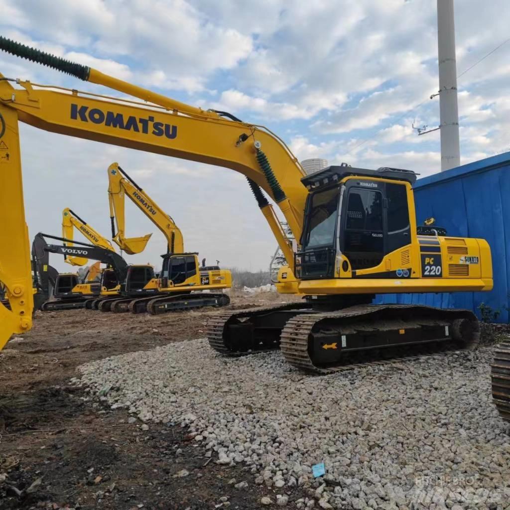 Komatsu PC 220-8 Paletli ekskavatörler