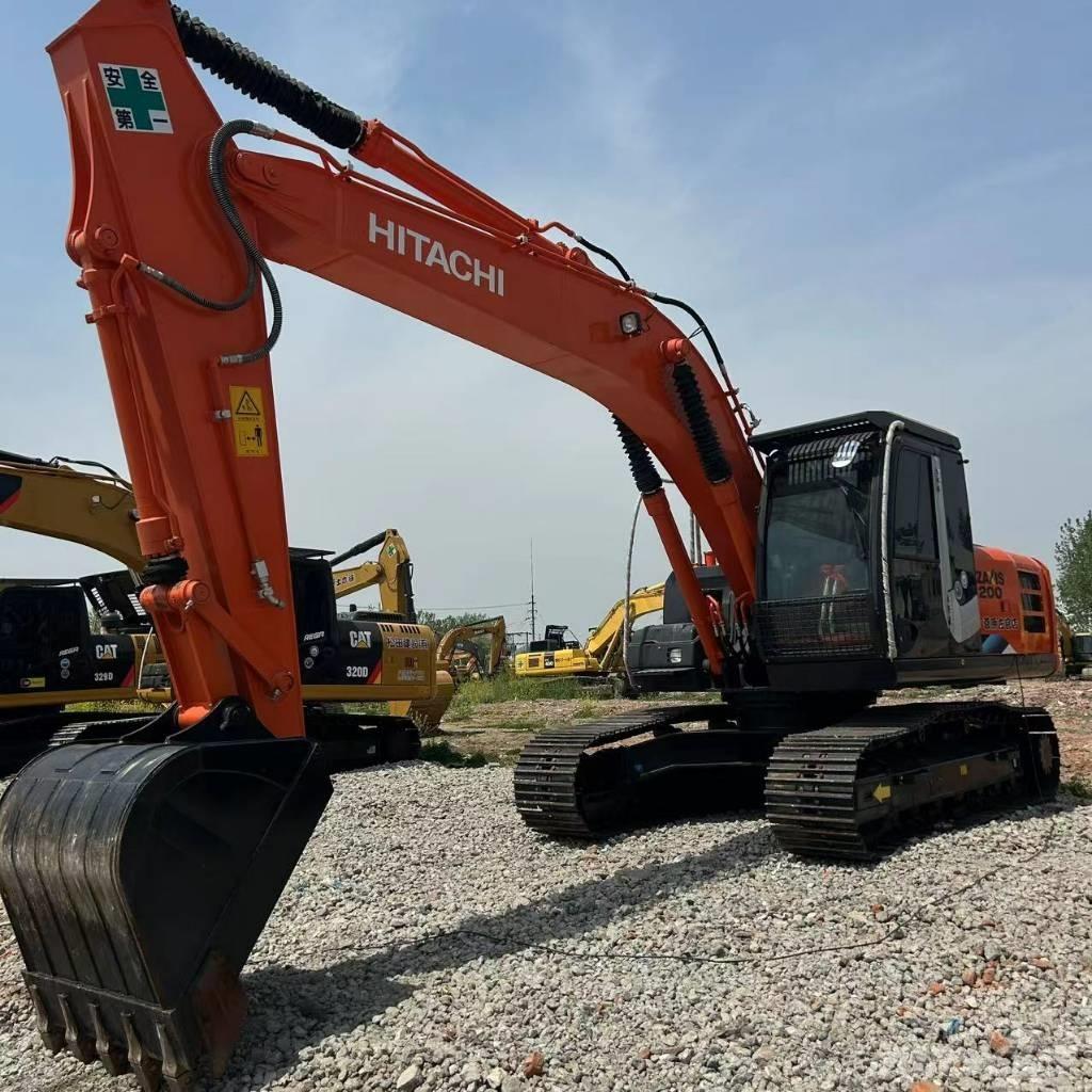 Hitachi 200-3 Paletli ekskavatörler