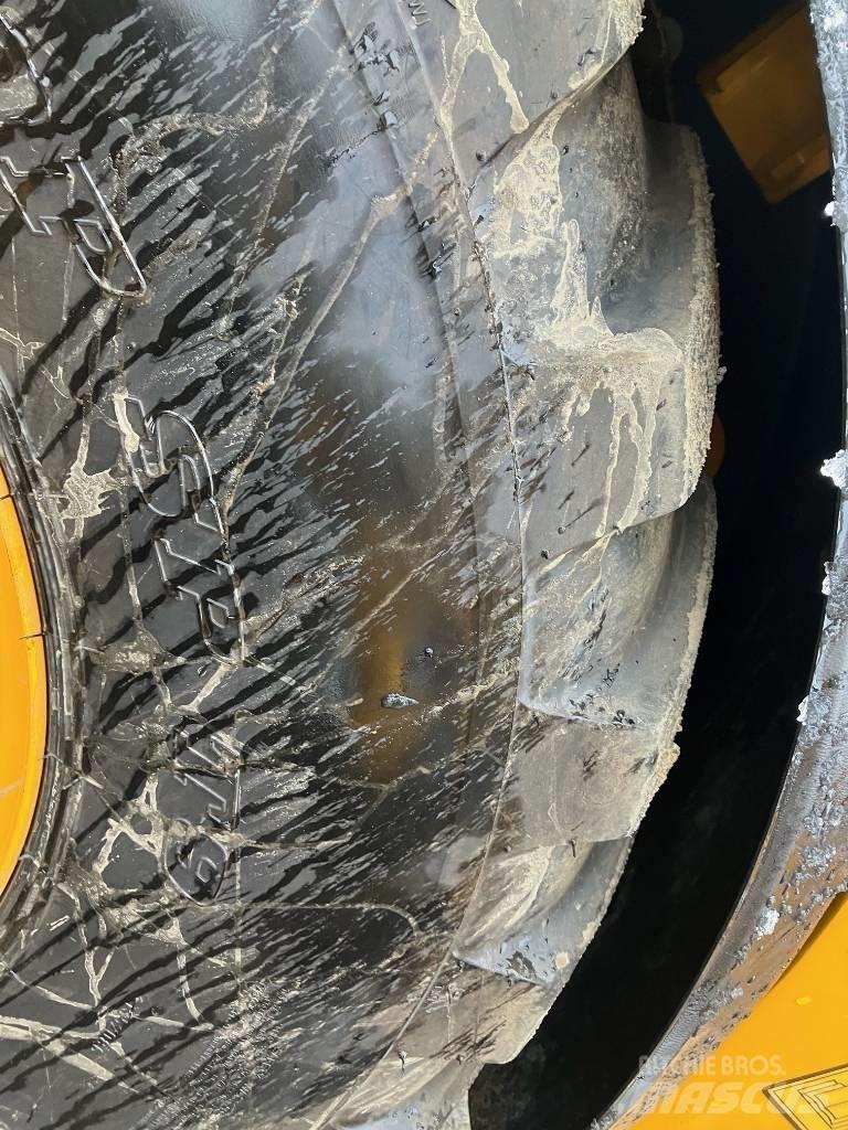 JCB 409 Tekerlekli yükleyiciler