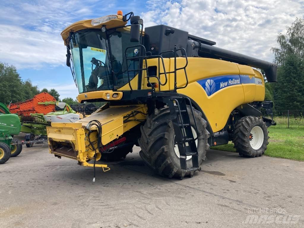New Holland CX 8070 Biçerdöverler