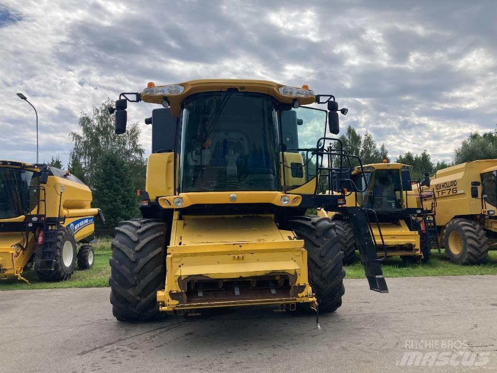 New Holland CX 8070 Biçerdöverler