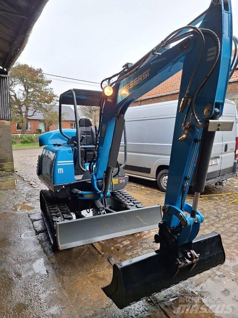 Messersi M-35K Mini ekskavatörler, 7 tona dek
