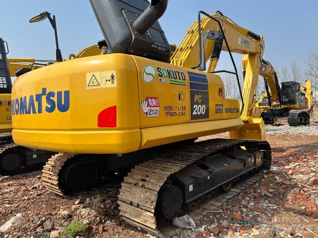 Komatsu PC 200-8 Paletli ekskavatörler